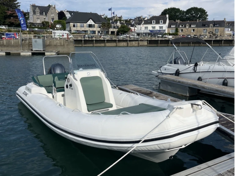 Alquiler de barcos La Trinité-sur-Mer barato de Quicksilver 555 Activ Open