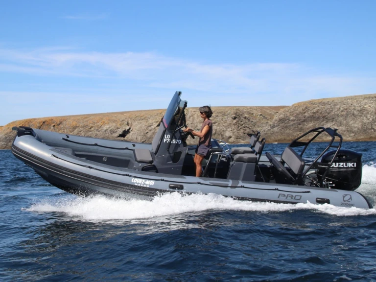 Zodiac Pro 7 de alquiler a Port-Louis