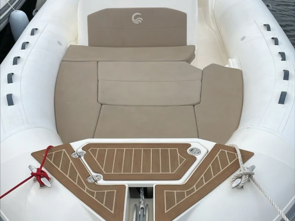 Alquiler Neumática Capelli con o sin  título de navegación