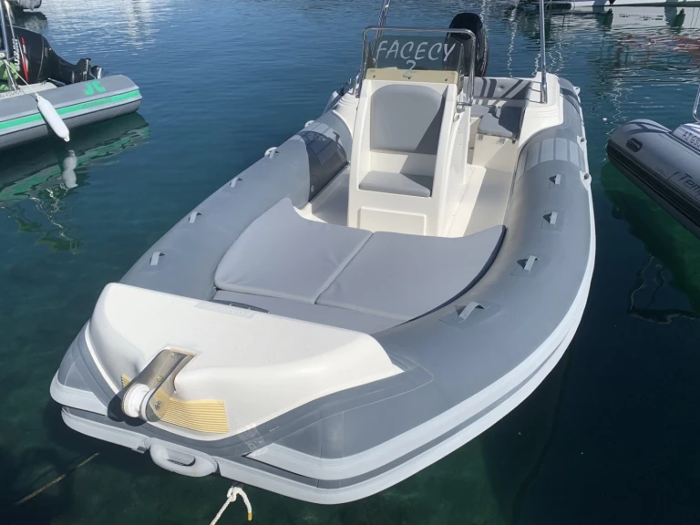 Alquiler de barcos Propriano barato de Nautica Led 680