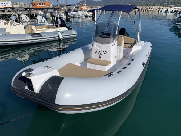 Alquiler Neumática Capelli con o sin  título de navegación