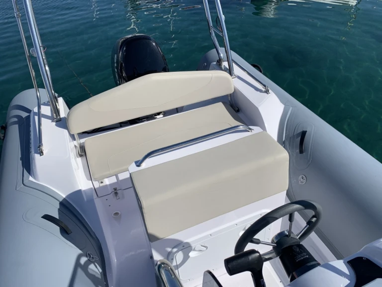 Alquiler de barcos Propriano barato de Capelli 570 Luxe