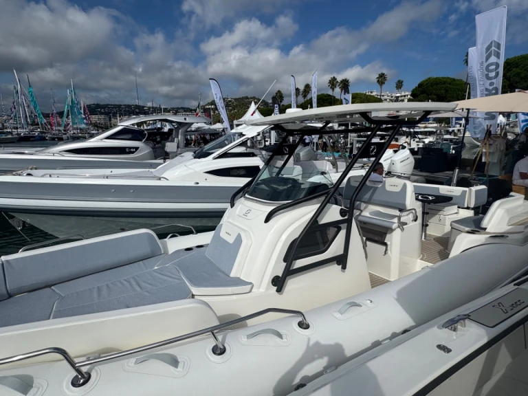 Alquiler Neumática en Propriano - Zodiac Medline 9