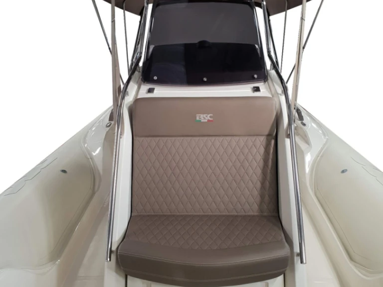 Alquiler de barcos Cogolin barato de Activ 605 Sundeck
