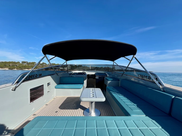 Yate de lujo para alquilar Saint-Jean-Cap-Ferrat al mejor precio