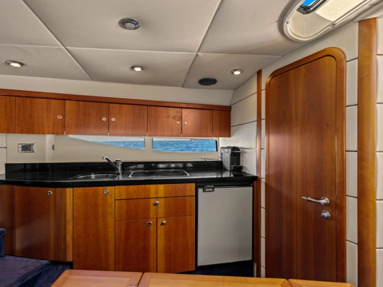Alquiler de Yate de lujo, con o sin patrón Sunseeker Saint-Jean-Cap-Ferrat
