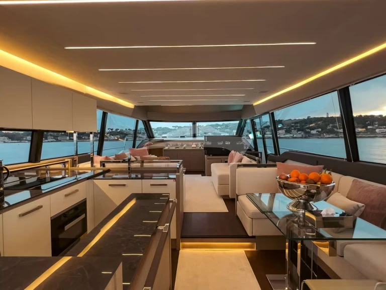 Alquiler de Prestige Prestige 680 en Antibes