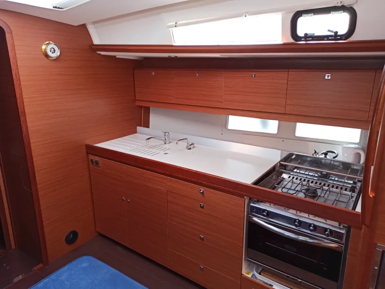 Alquiler de Dufour Dufour 460 Grand Large en Marina (Ciudad)