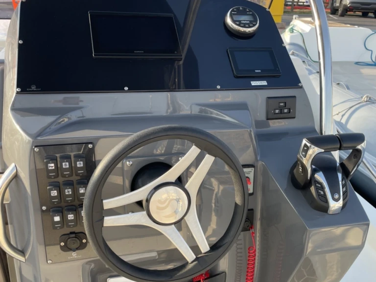 Alquiler de Quicksilver Activ 605 Open en Saint-Cyprien-Plage