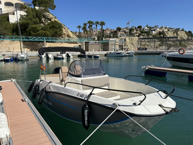 Alquiler de Quicksilver Activ 605 Open en Calp / Calpe