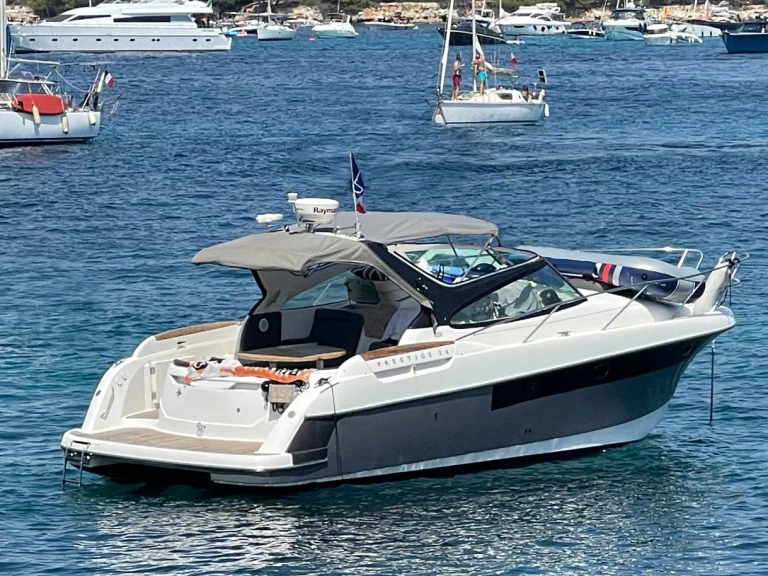 Alquiler de embarcaciones Jeanneau Prestige 34 Open enBeaulieu-sur-Mer en Samboat