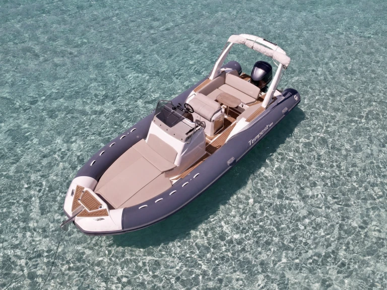 Capelli Tempest 800 de alquiler a Marina Botafoch