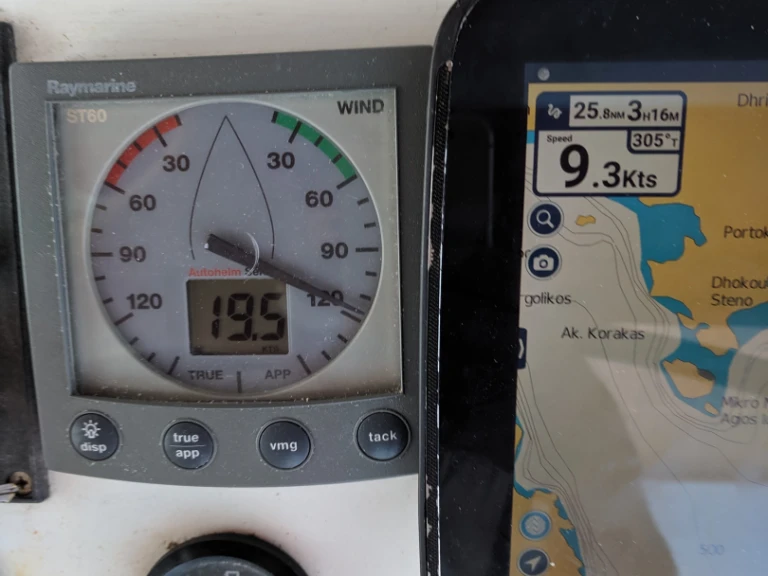 Alquiler de embarcaciones Bénéteau Oceanis 411 Clipper enÁlimos en Samboat