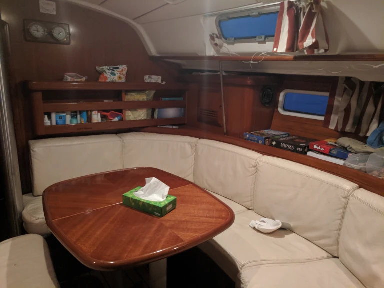 Velero para alquilar Álimos al mejor precio