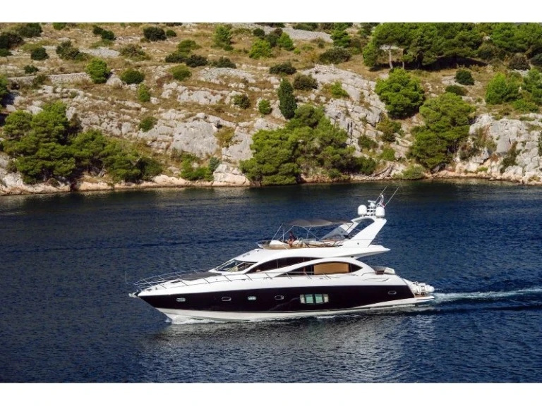 Sunseeker Sunseeker 70 de alquiler a Gouviá