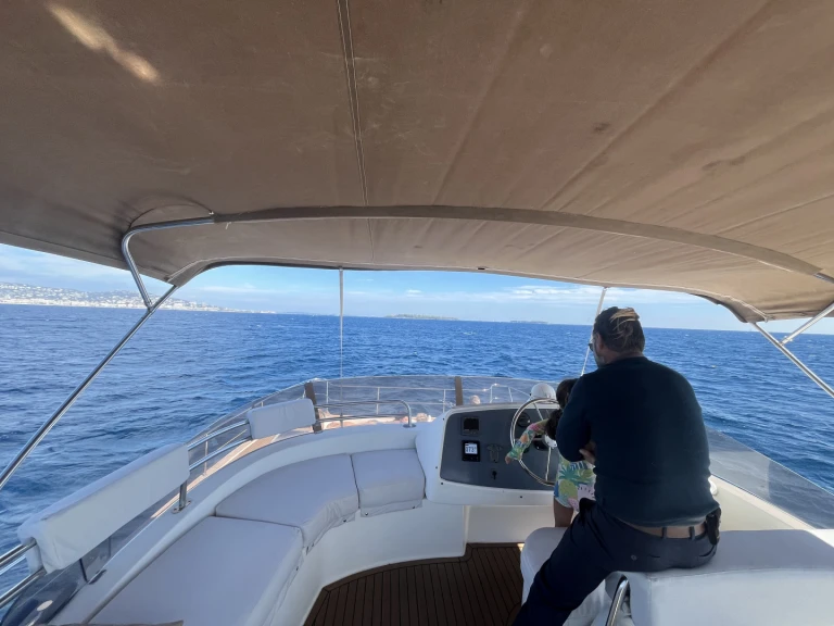 Alquiler Catamarán Fountaine Pajot con o sin  título de navegación