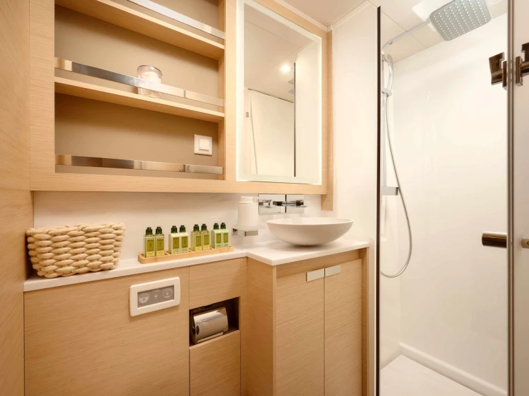 Alquiler de Catamarán, con o sin patrón Fountaine Pajot Trogir