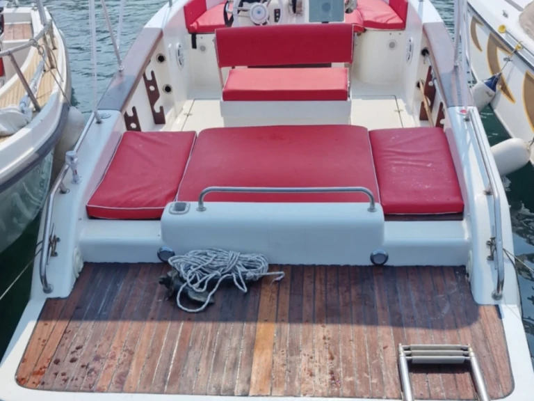 Alquiler de embarcaciones Sessa Marine Key Largo 22 enGiardini-Naxos en Samboat