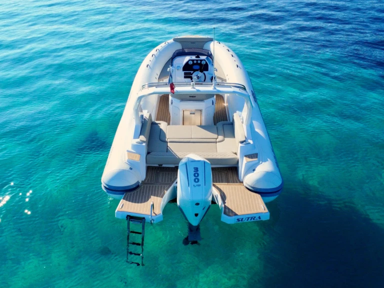 Alquiler Neumática Salpa con o sin  título de navegación