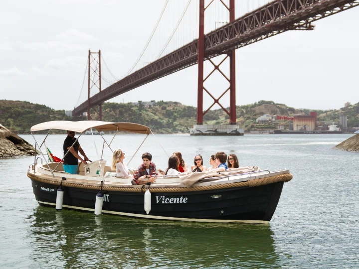 Alquiler Lancha Maril con o sin  título de navegación
