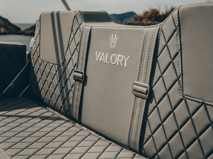 Alquiler Lancha Valory con o sin  título de navegación