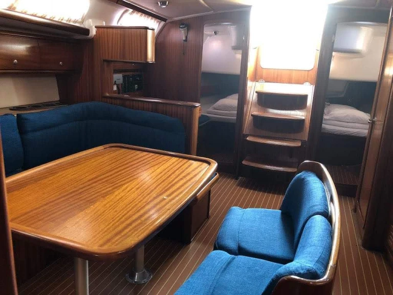 Alquiler de Velero, con o sin patrón Bavaria Anávyssos