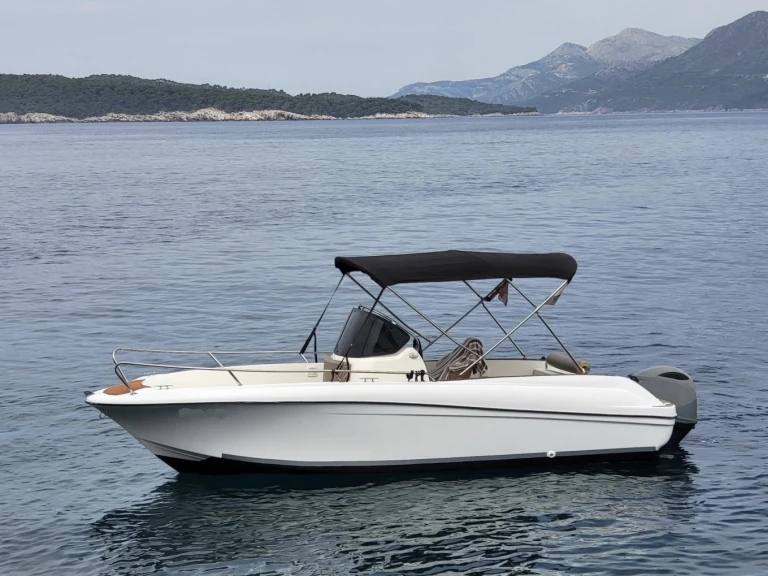 Alquiler de barcos Kaštela barato de FLY 22