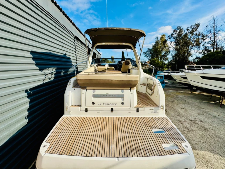 Jeanneau Leader 30 de alquiler a Fréjus