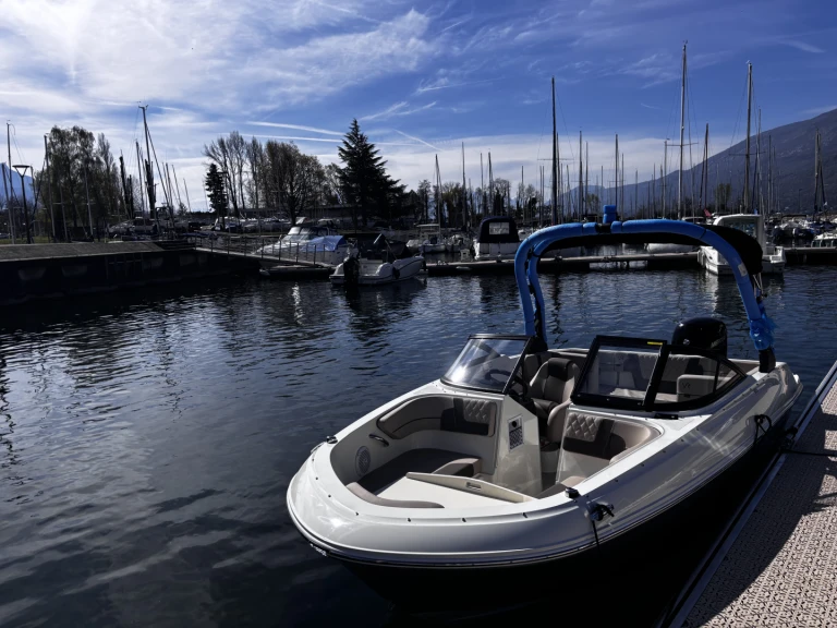 Alquiler Lancha en Aix-les-Bains - Bayliner VR4