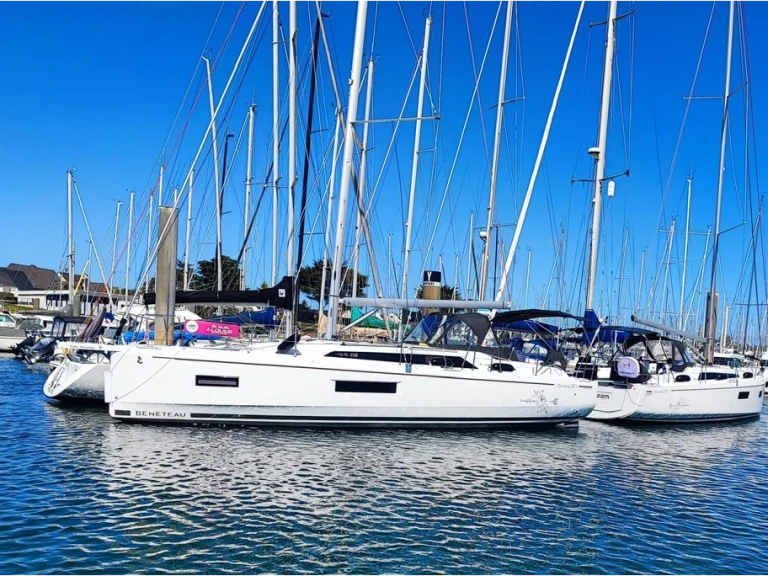 Alquiler Arzon - Bénéteau Oceanis 37.1 en SamBoat