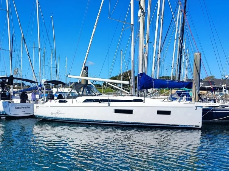 Alquiler de Bénéteau Oceanis 34.1 en Arzon