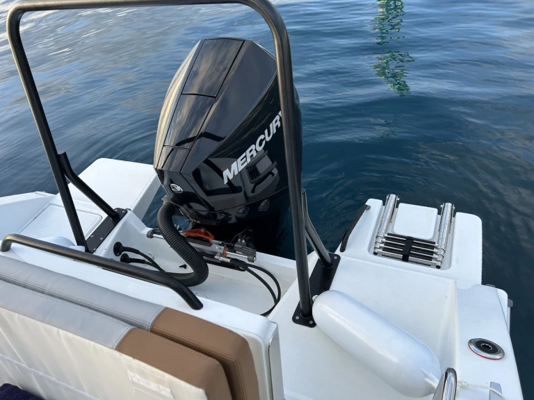 Alquiler de embarcaciones Bénéteau Flyer 7 SPACEdeck enToulon en Samboat