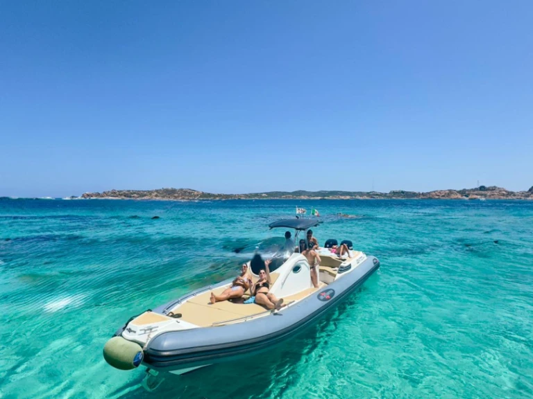 Alquiler Neumática Altamarea con o sin  título de navegación