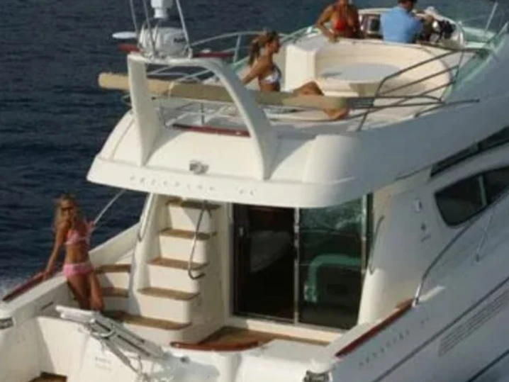 Alquiler de Jeanneau Prestige 460 Fly en Vigo