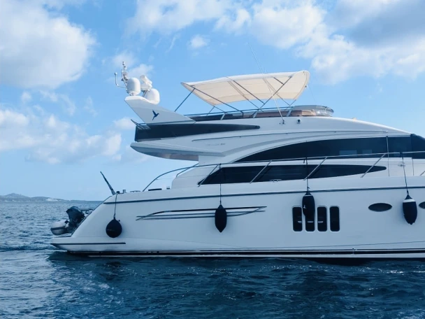 Alquiler de Yate de lujo, con o sin patrón Princess Portisco