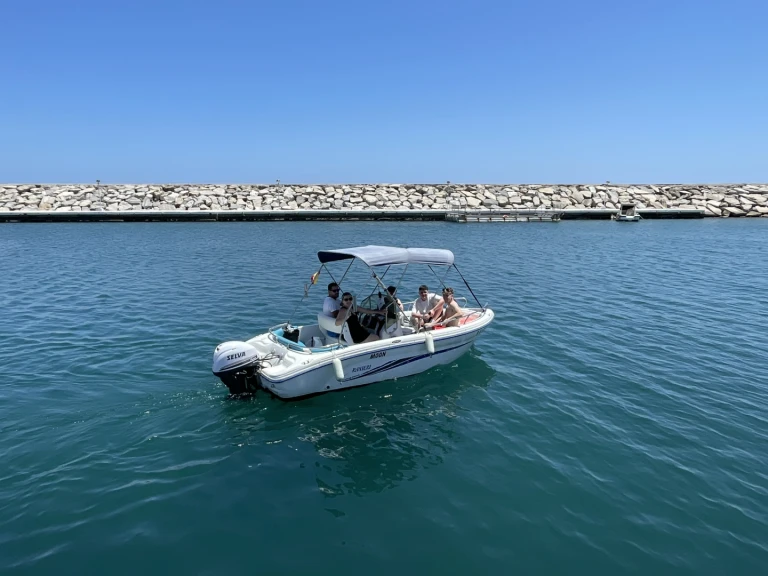 Alquiler de barcos Estepona barato de Azzurra 500