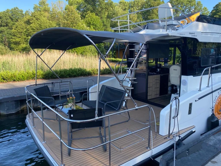 Alquiler de Lancha, con o sin patrón Cobra Fleesensee