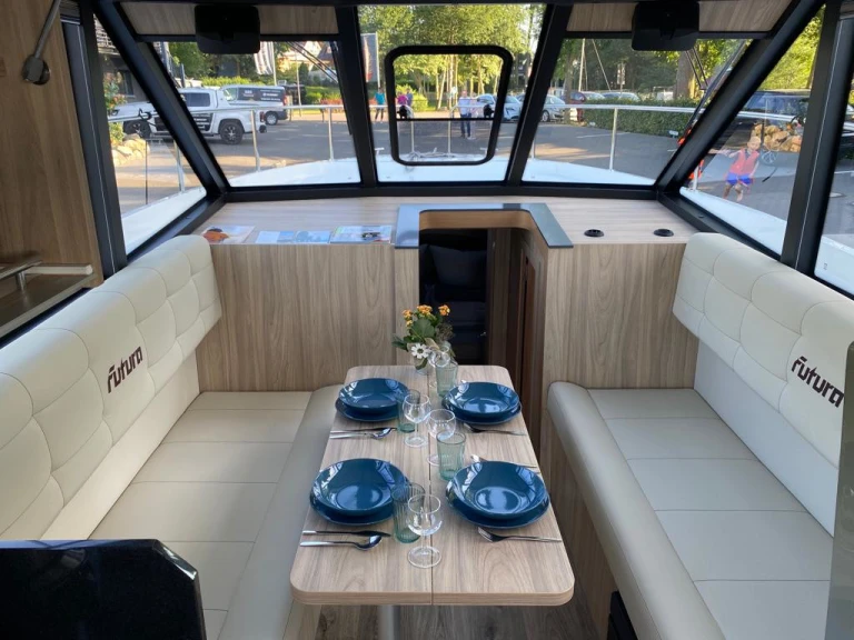 Alquiler Lancha en Fleesensee - Cobra Futura 40 Grand Horizon