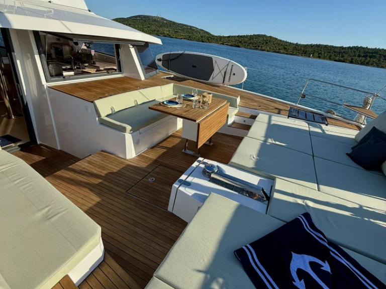 Alquiler de Yate de lujo, con o sin patrón Bali Ibiza