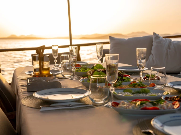 Velero para alquilar Bodrum al mejor precio