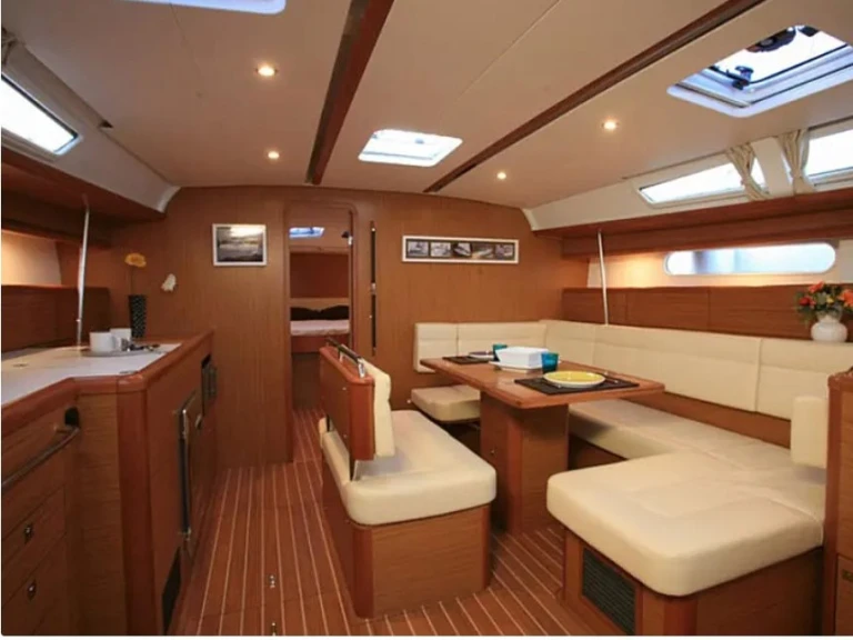 Alquiler de embarcaciones Jeanneau Sun Odyssey 49i enÁlimos en Samboat