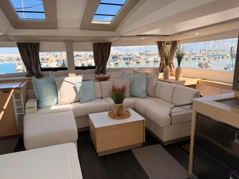 Alquiler de Catamarán, con o sin patrón Fountaine Pajot Capo d'Orlando