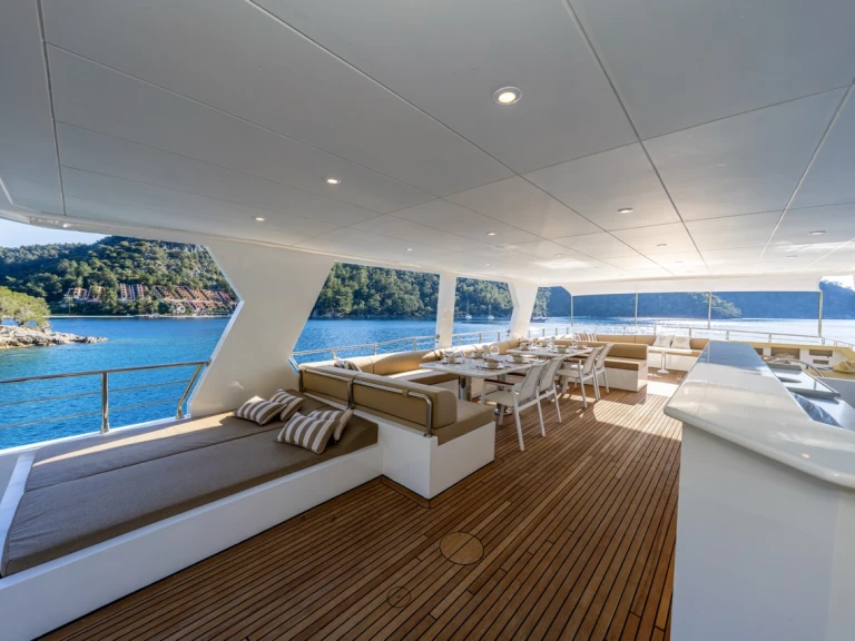 Alquiler de Custom Made Lila Trawler en Fethiye