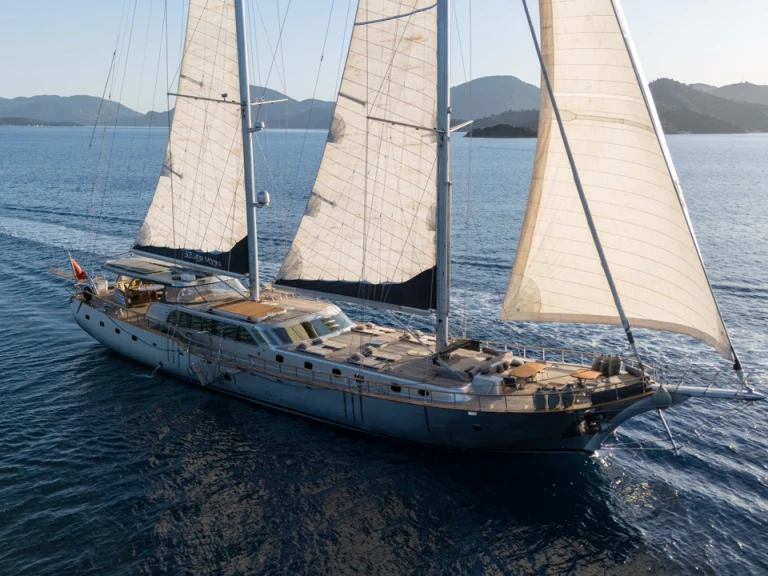 Alquiler de Custom Made Silver Moon en Bodrum