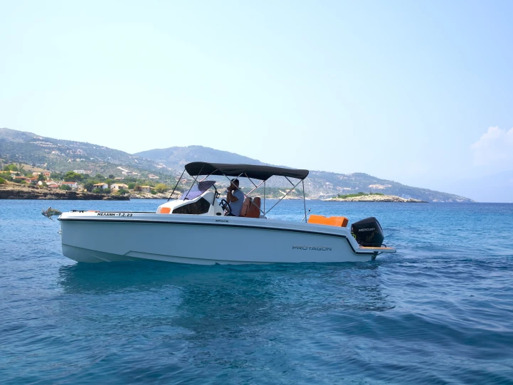 Alquiler Lancha en Zante - Protagon Space 25