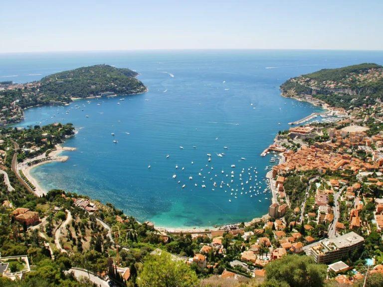 Alquiler de embarcaciones Jeanneau Prestige 34 enBeaulieu-sur-Mer en Samboat