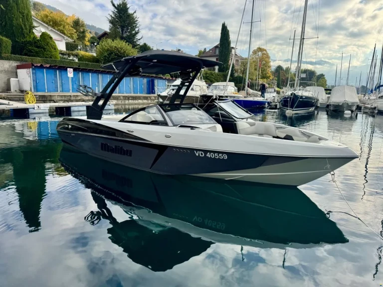 Alquiler Ouchy - Malibu WakeSetter 22 VLX en SamBoat