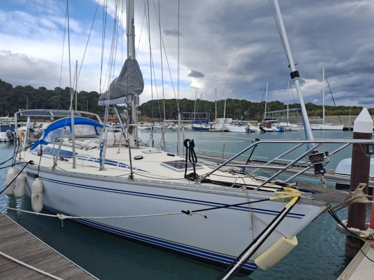 Alquiler Velero Jeanneau con o sin  título de navegación