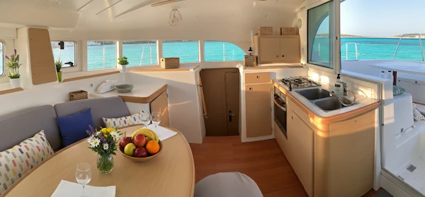 Alquiler de embarcaciones Lagoon Lagoon 380 S2 enSant Antoni de Portmany en Samboat