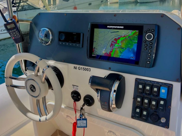 Alquiler Neumática en Nice - Nuova Jolly NJ 700 XL